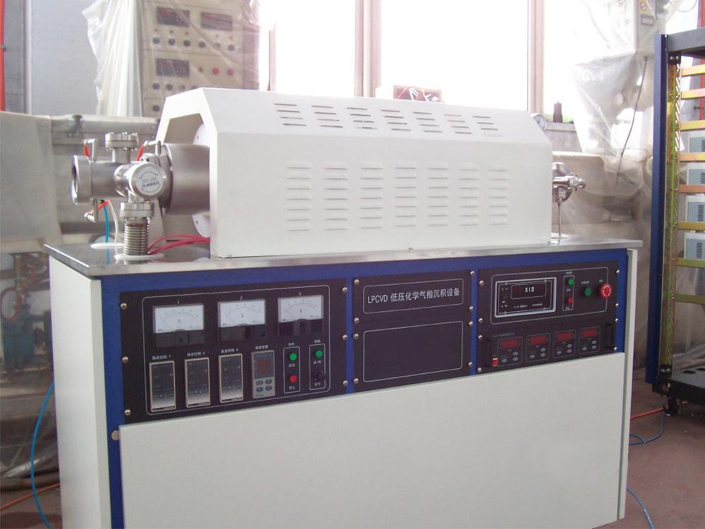 Thiết bị lắng đọng pha hóa học áp suất thấp LPCVD